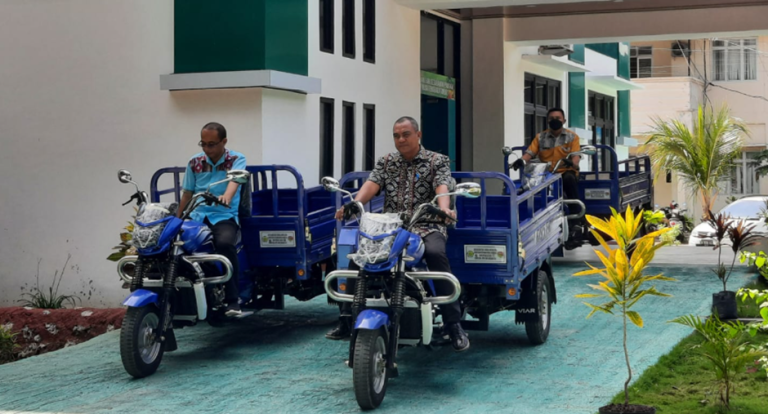 Bantuan 3 Unit Motor Viar dari Dirjen Hortikultura untuk 3 Kelompok Tani di Kabupaten Kupang