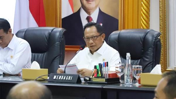 Mendagri Instruksikan Pemda Kebut Program Pompanisasi & Irigasi