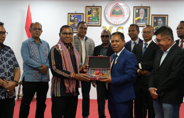 Tiba di Dili – Timor Leste, Wagub Johni Asadoma Disambut Wamen Perdagangan dan Perindustrian Timor Leste