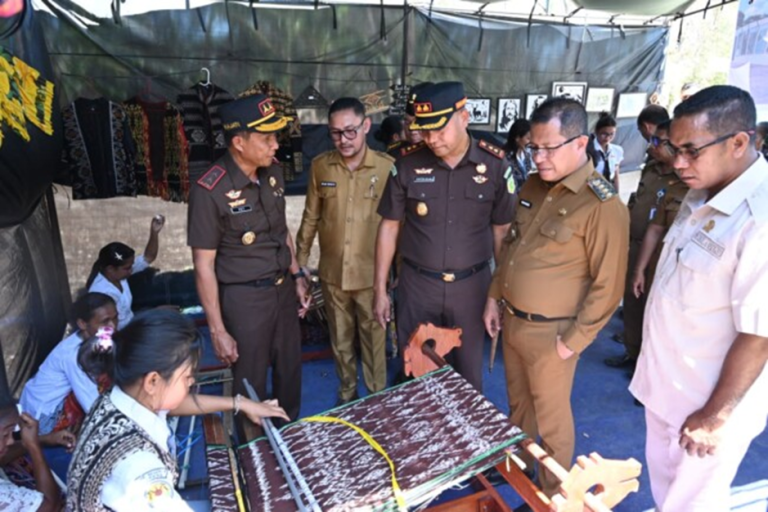 Bukan Korupsi! Strategi Unik Kejati NTT “Jaga Desa” Lewat Pertanian