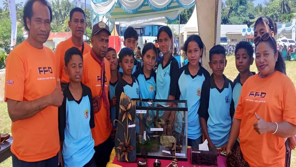 Pelajar SMP di Sikka Sulap Limbah Kakao Jadi Kerajinan Bernilai Ekonomi