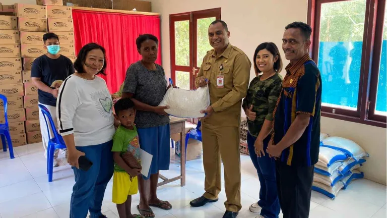 Ketahanan Pangan Diperkuat Melalui Penyaluran CPPD di Kelurahan Naioni