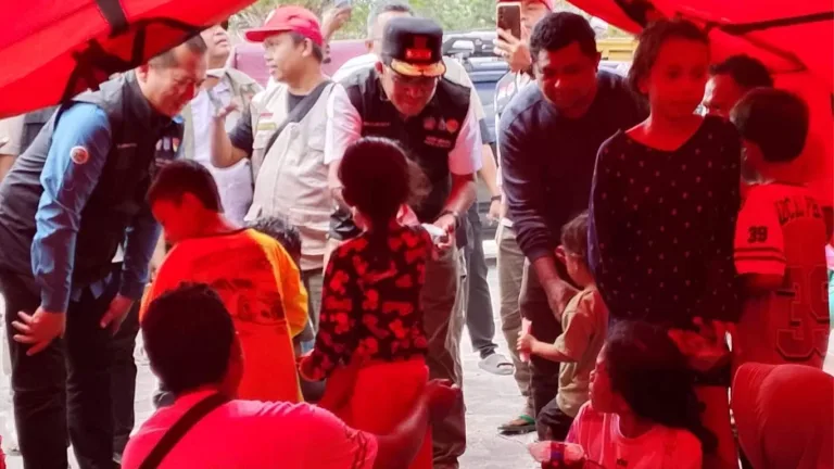 Pemerintah Provinsi Nusa Tenggara Timur terus bergerak memastikan penanganan dampak gempa bumi di wilayah Flores berjalan cepat, terpadu, dan menyentuh langsung kebutuhan masyarakat.