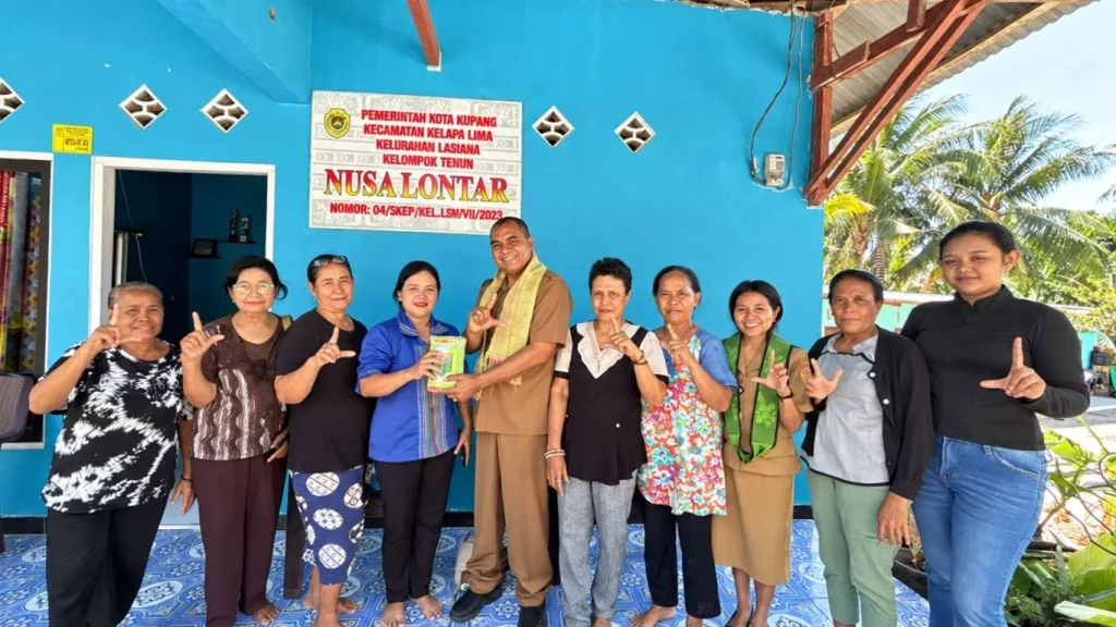 Dari Tenun hingga Berkebun, Kelompok Nusa Lontar Lasiana Terima Benih Hortikultura