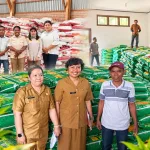 Pemeriksaan bantuan benih jagung hibrida di gudang penyimpanan Kabupaten Alor menjelang musim tanam Oktober–Desember 2026.