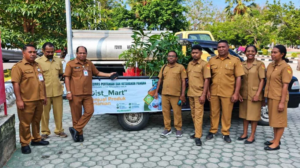 DISTMart di Kantor Gubernur NTT Hadirkan Anakan Buah, Florikultura, dan Hasil Petani